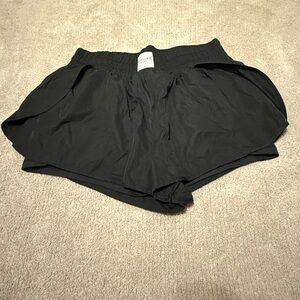 Aerie Offline The Hugger black shorts size XX
